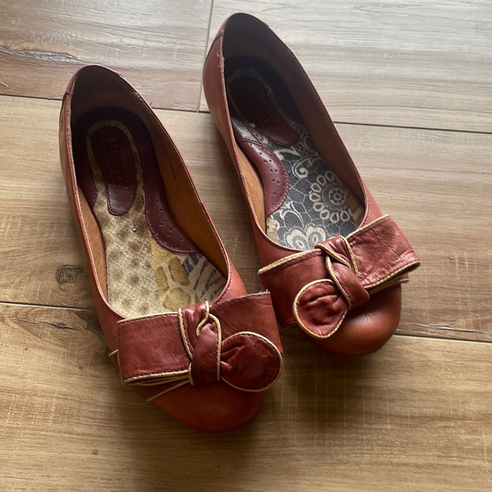 Born Womens Rust Brown Bow Flats
